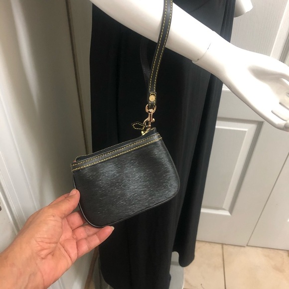 Dooney Brourk Leather wristlet brand new - Picture 6 of 15